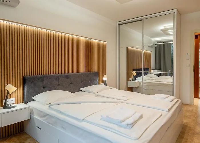 Апартамент Marble Place